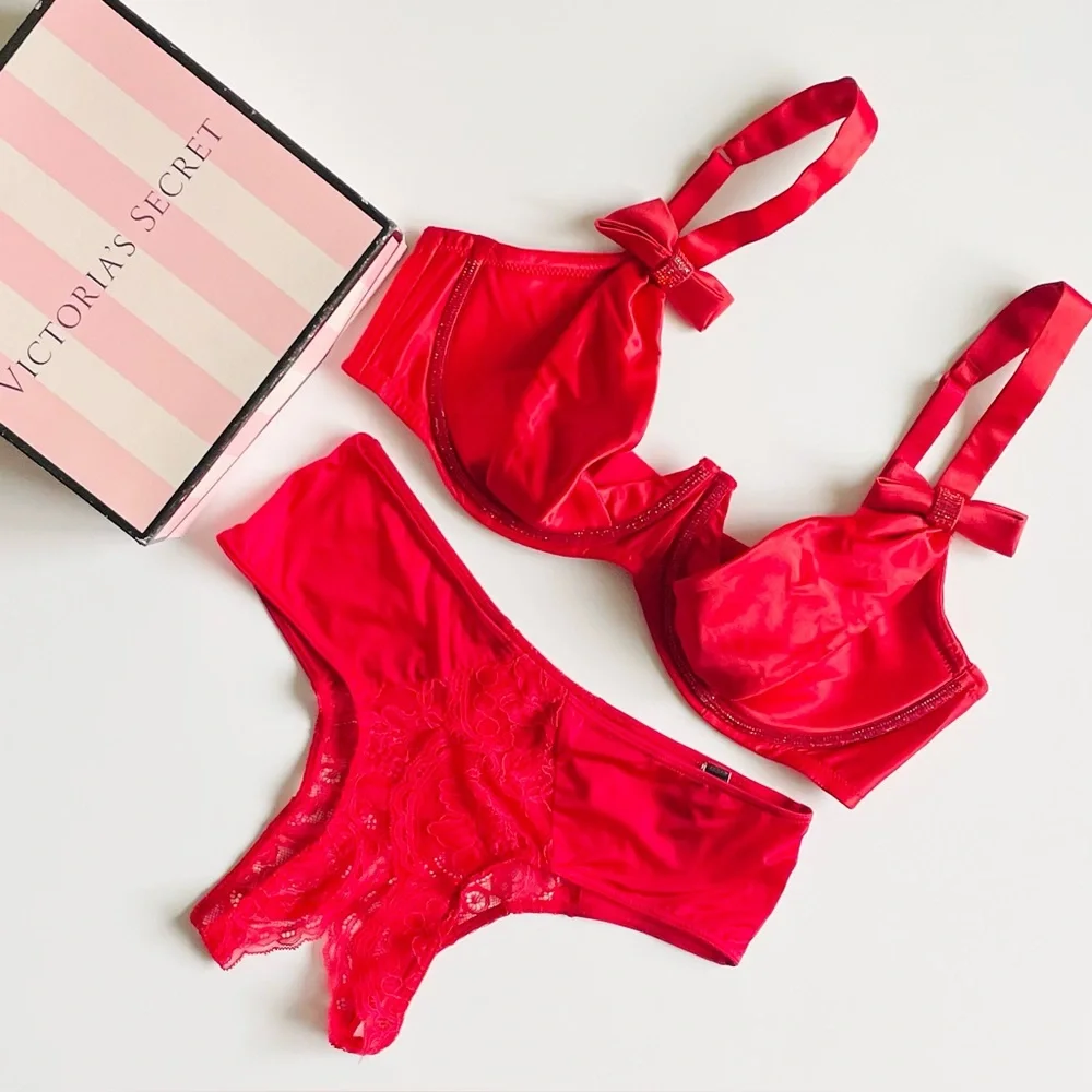 S-DD SMALL Victoria’s Secret satin bow bra set
